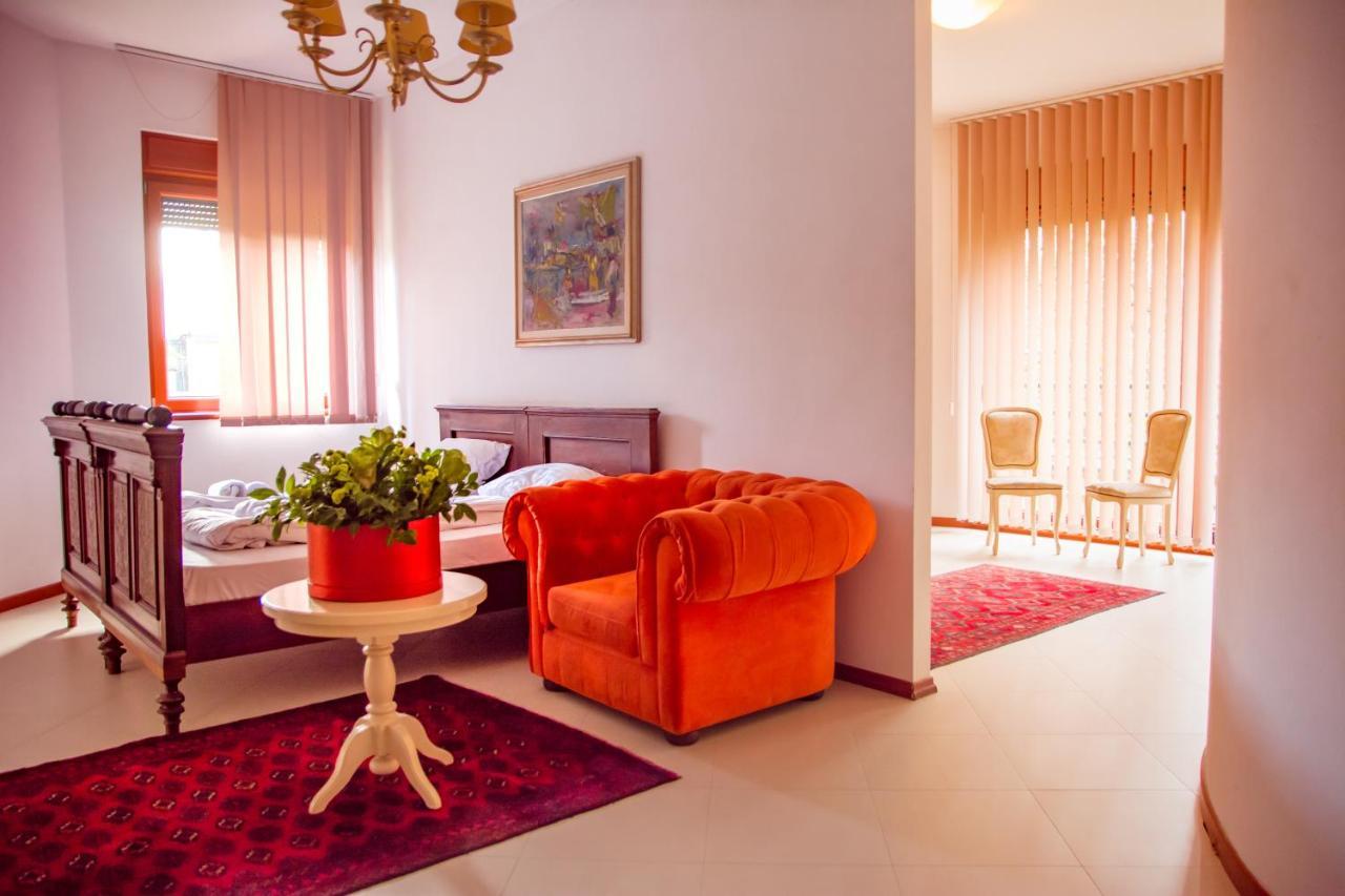 The Belgrade Hills Rooms And Suites Exterior photo